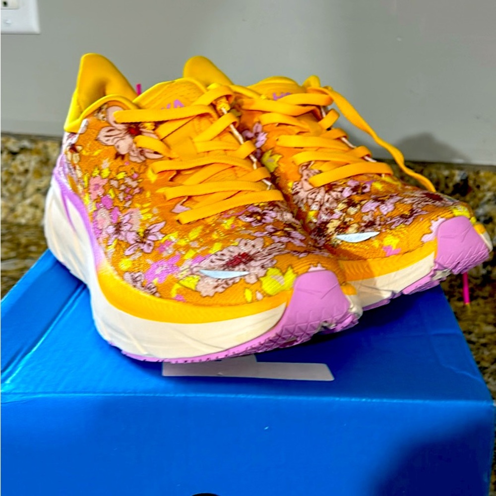 New in box Hoka Free People tennis shoes